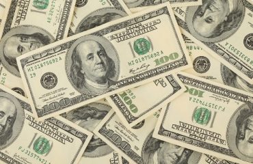 Dólar turismo fica mais caro após alta do IOF